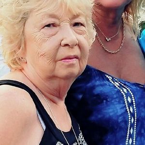 Meet your Posher, Debbie